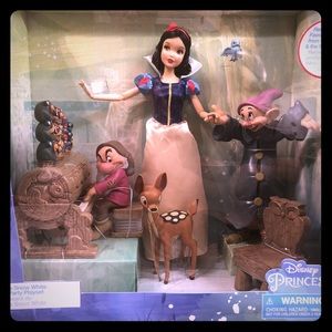 Disney Snow White doll set